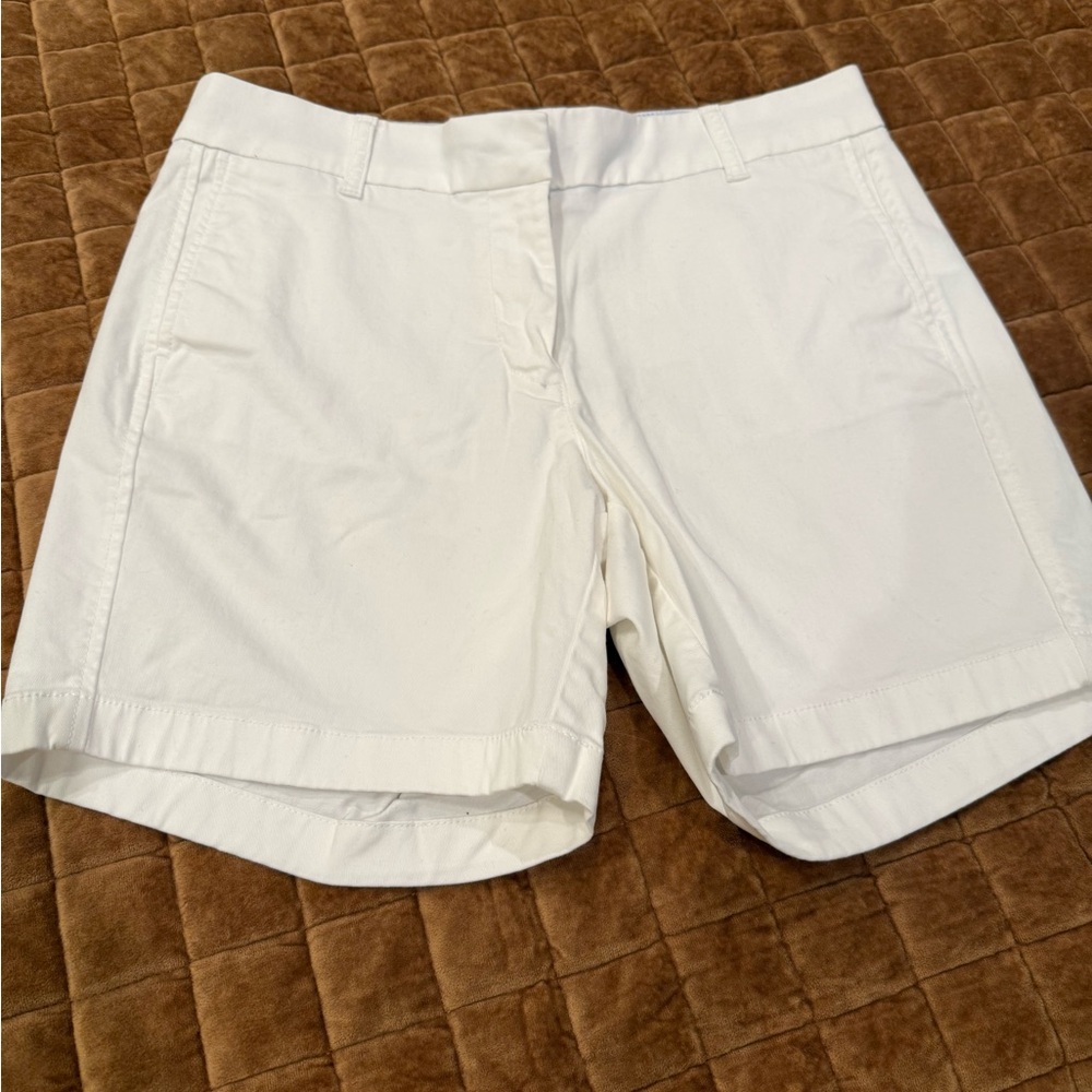 J Crew White Vacation-core Size 8 Preppy Flat Front Shorts Excellent Condition